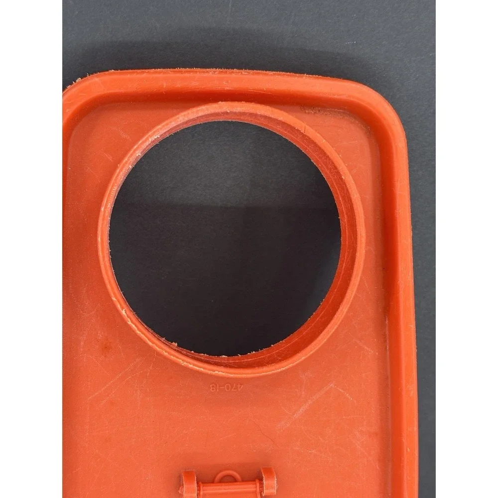 VGT Tupperware Red Replacement Lid 470-18
